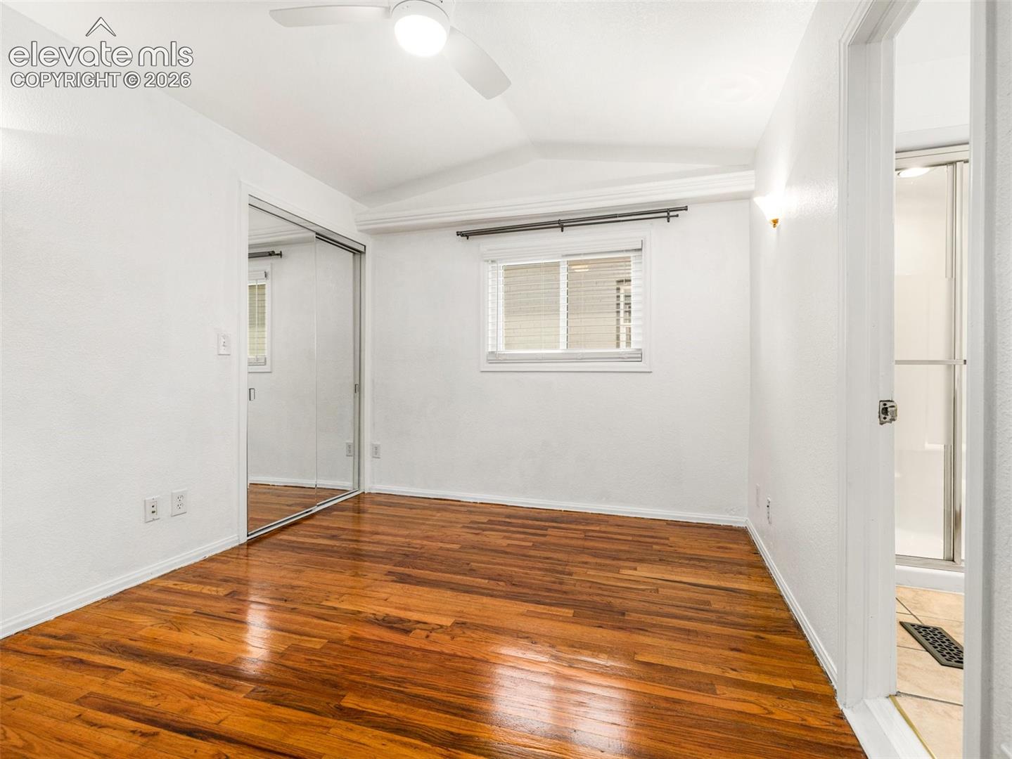 Listing photo 14 for 2213 E Evans Avenue