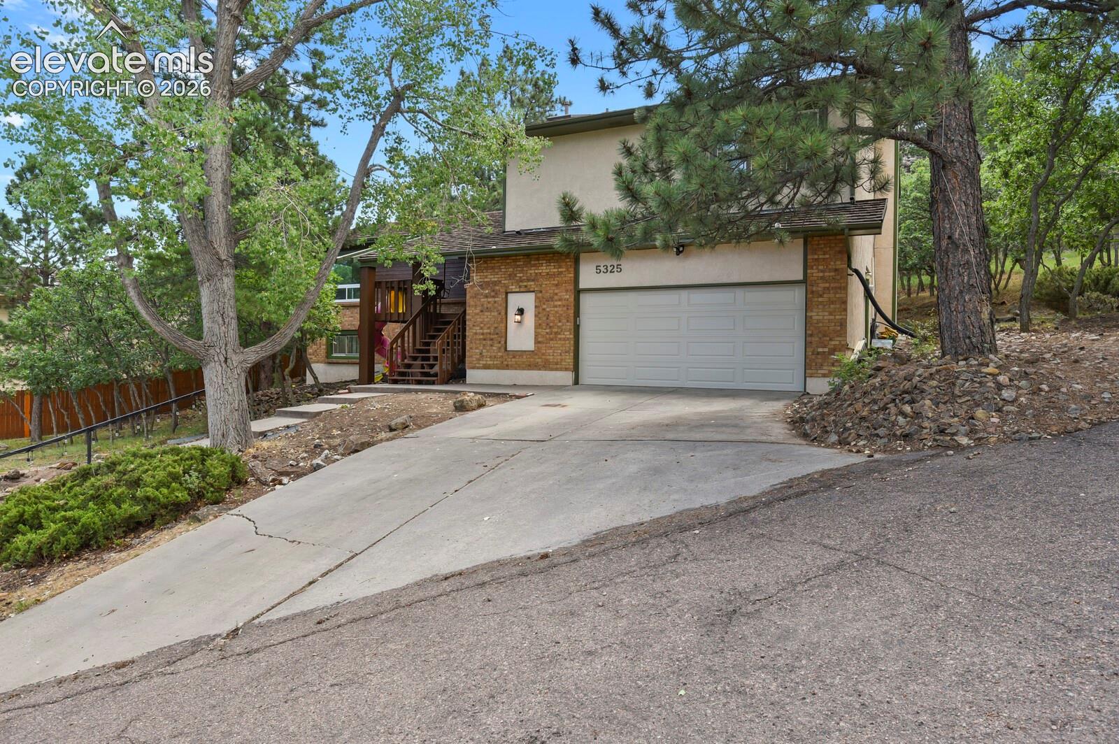 5325 Autumn Hills Court, photo 2