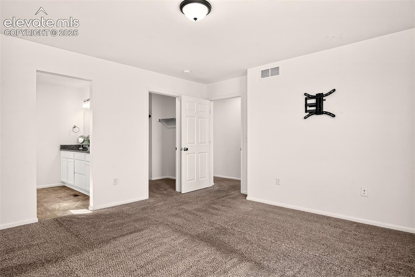 Listing photo 22 for 6315 Kildare Drive