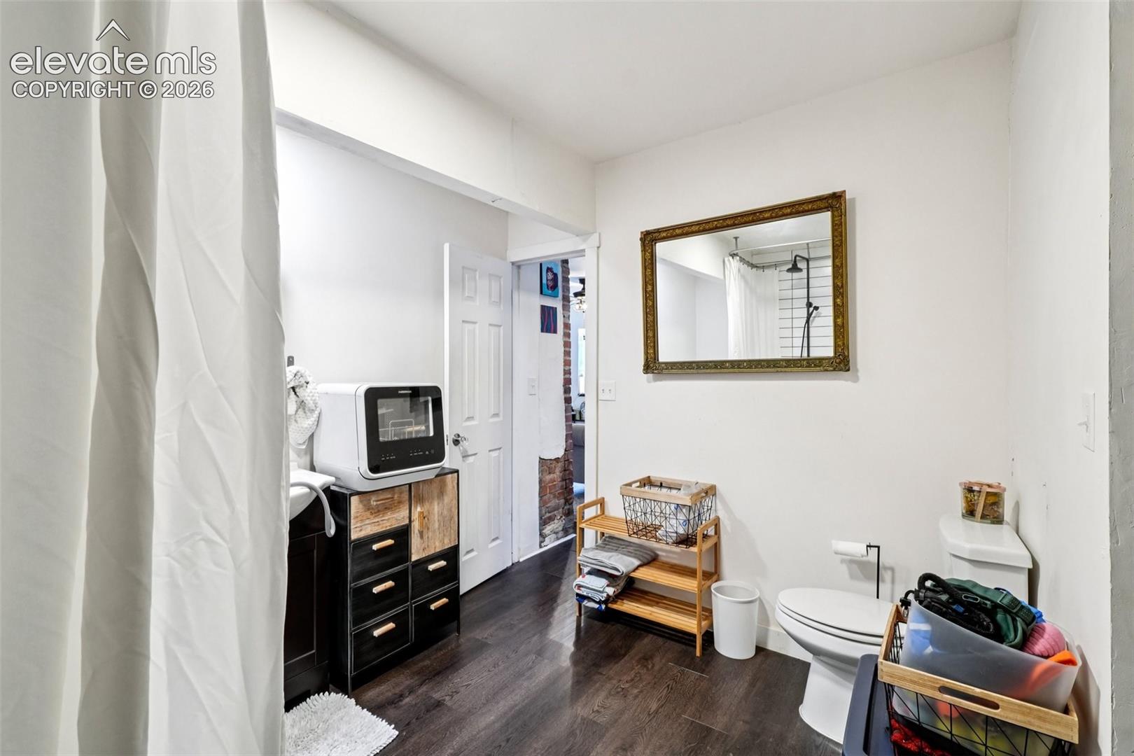 Listing photo 7 for 708 Cooper Avenue
