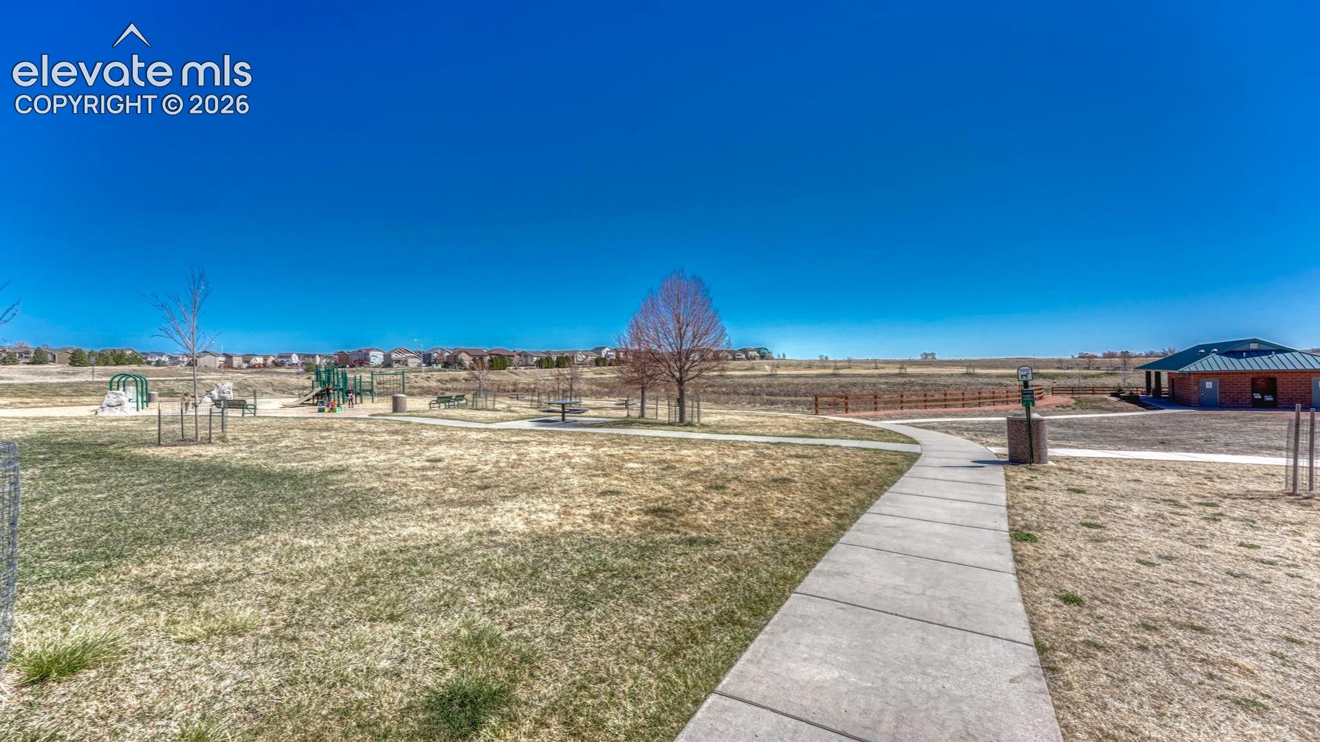 Listing photo 23 for 7620 Sandy Springs Point