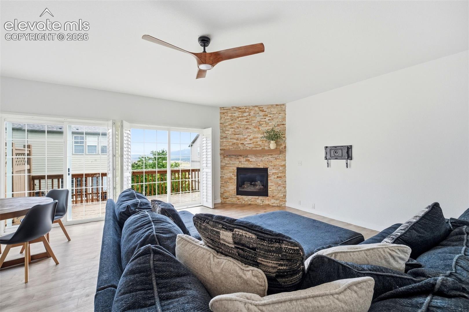 Listing photo 10 for 1167 Autumn Star Point