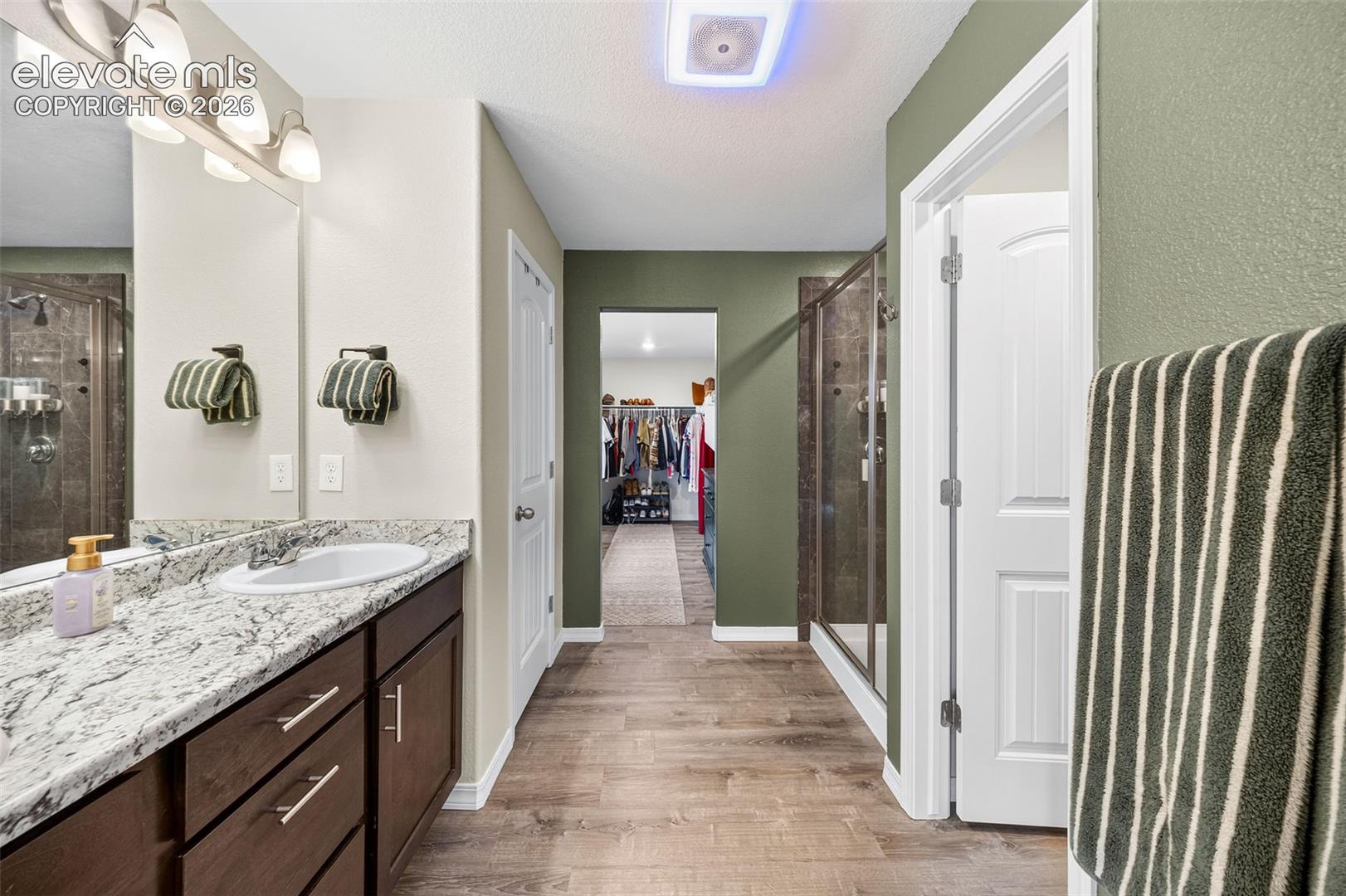 Listing photo 23 for 9941 Ledgestone Terrace