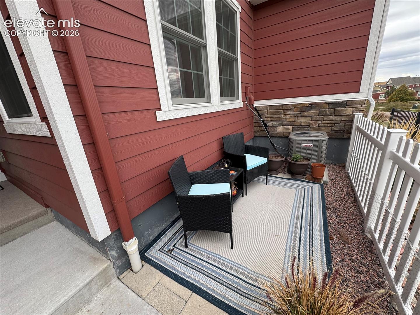 Listing photo 22 for 8610 Laurel Mountain View
