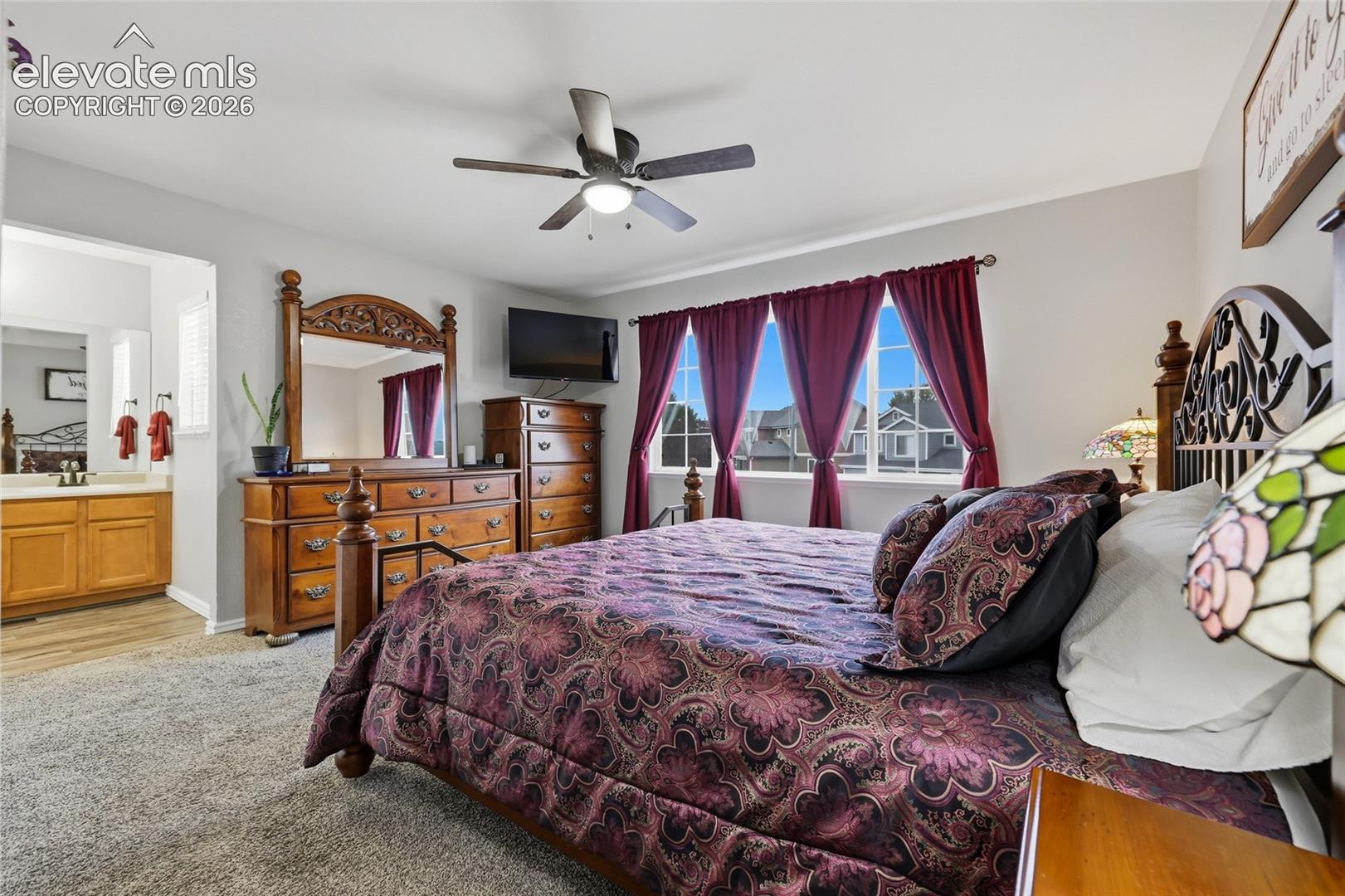 Listing photo 15 for 6576 Ancestra Drive