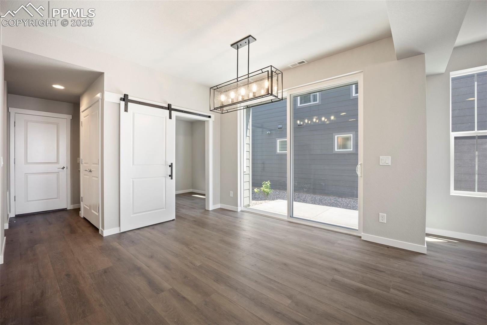 9258 Kurie Mine Lane, photo 8