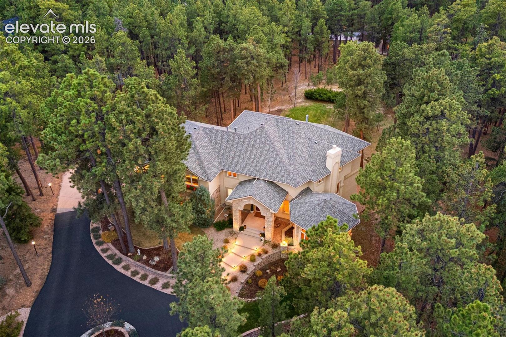 Listing photo 6 for 17507 Colonial Park Drive