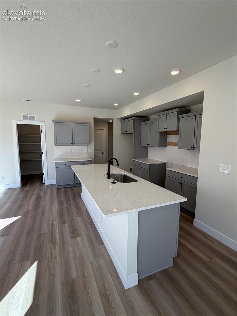 Listing photo 5 for 5148 Somervell Court