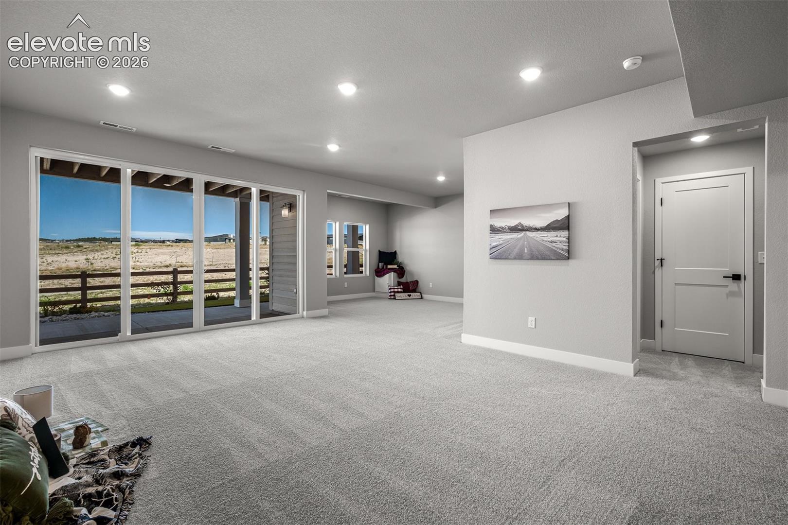 Listing photo 30 for 9030 Frolic View