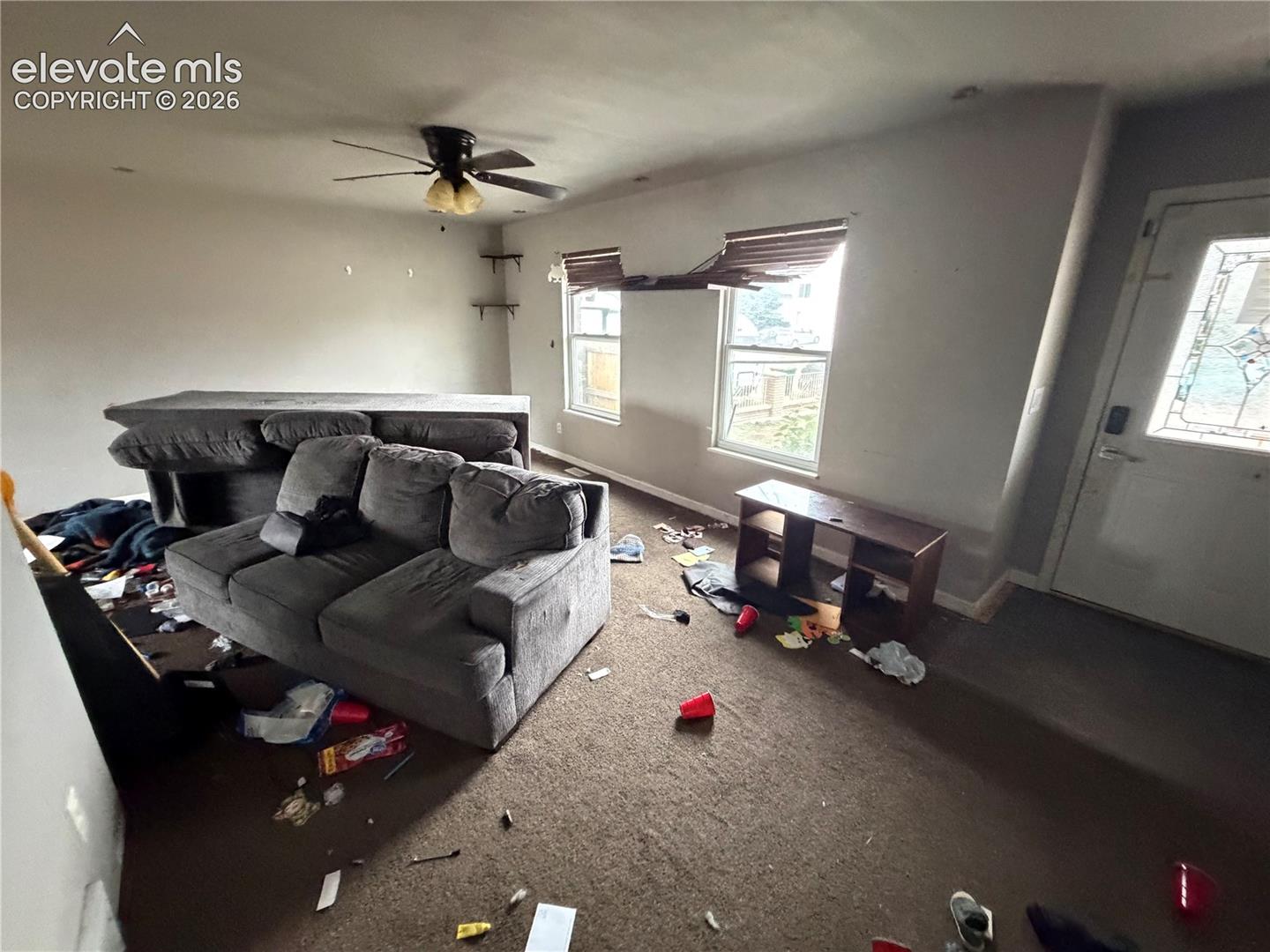 Listing photo 5 for 915 Crandall Drive