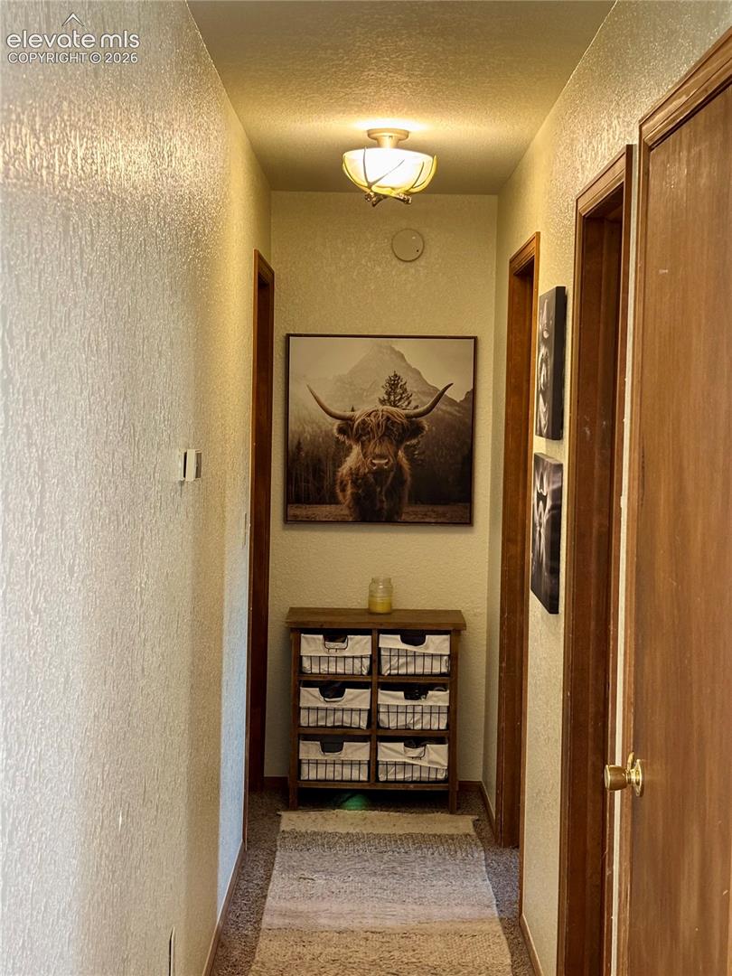 Listing photo 24 for 410 Hillcrest Avenue