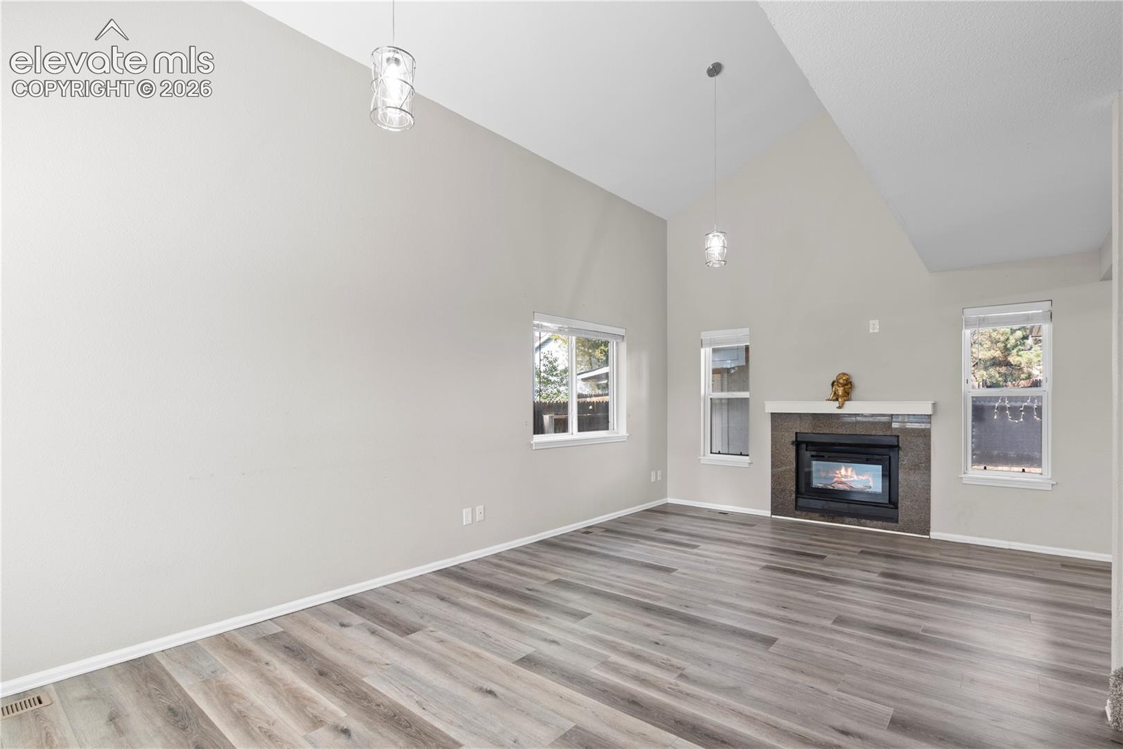 1542 4th Street, photo 4