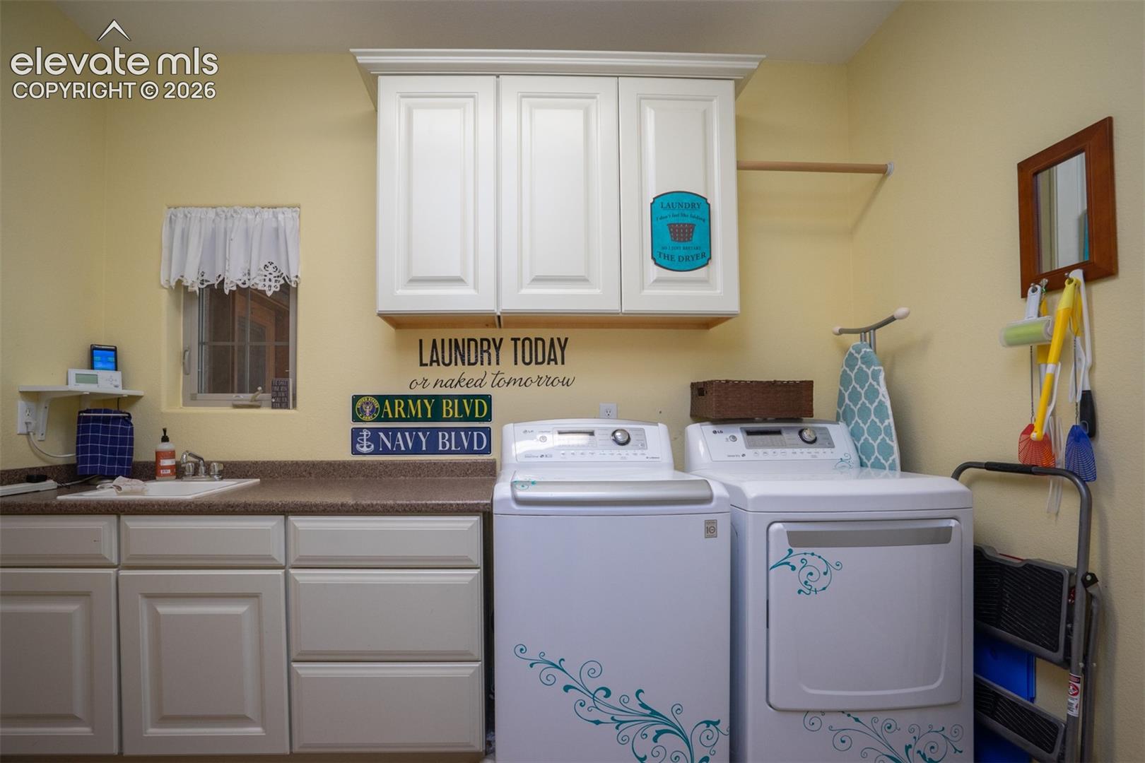Listing photo 25 for 11148 Shaugnessy Road