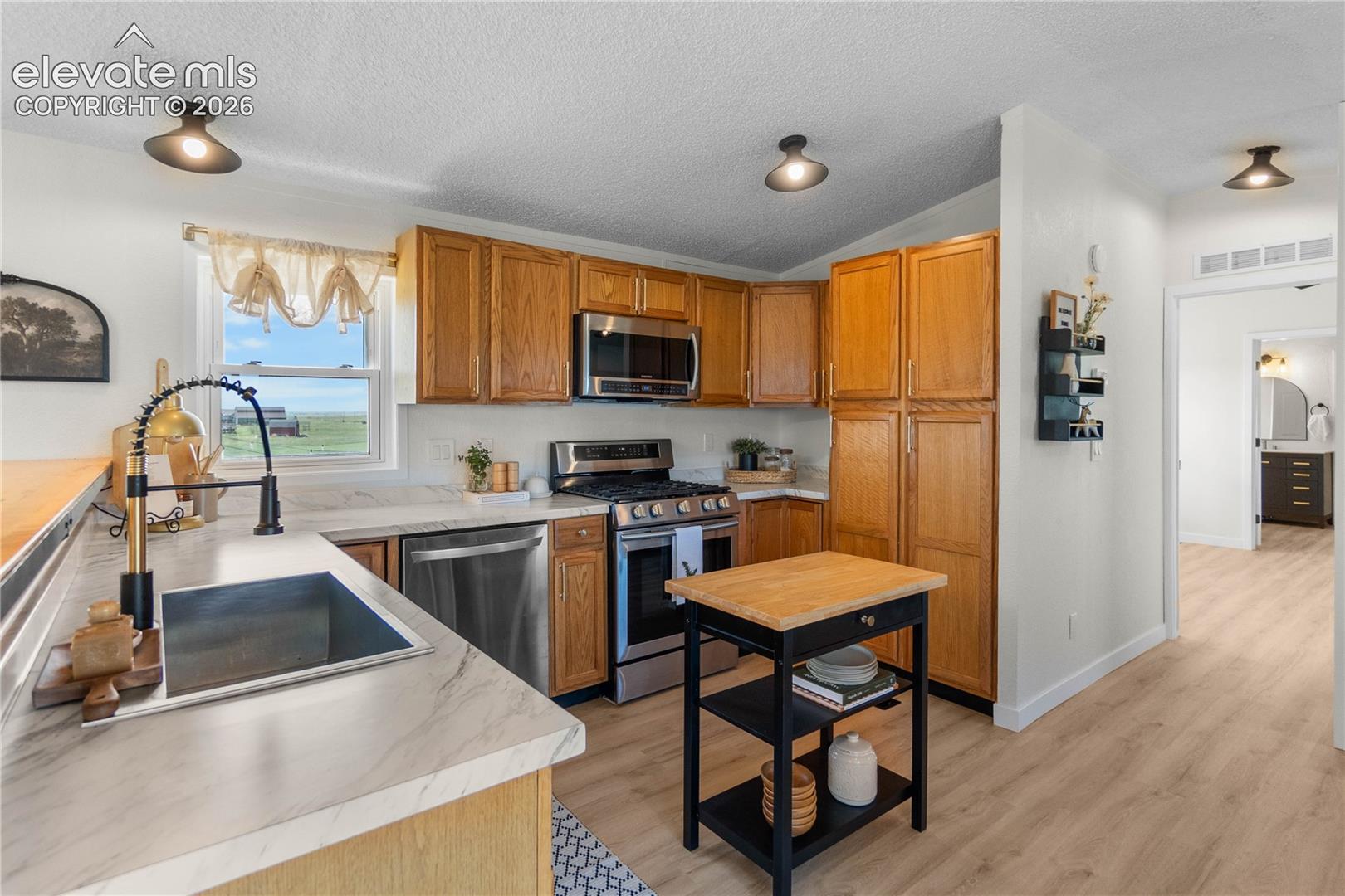 Listing photo 15 for 29950 Big Springs Road
