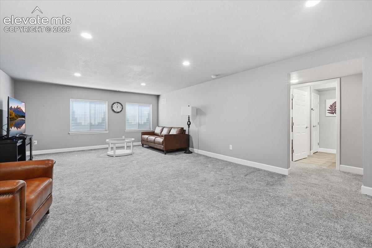 Listing photo 33 for 6670 Golden Briar Lane