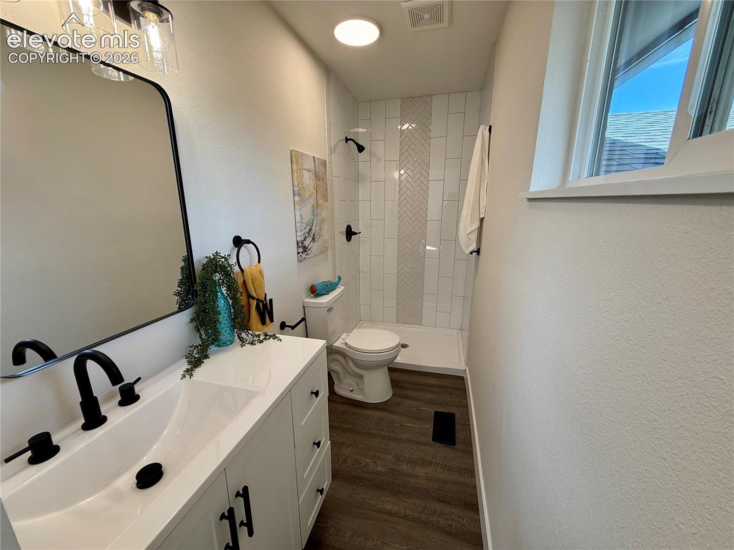 Listing photo 17 for 7055 Goldsmith Circle