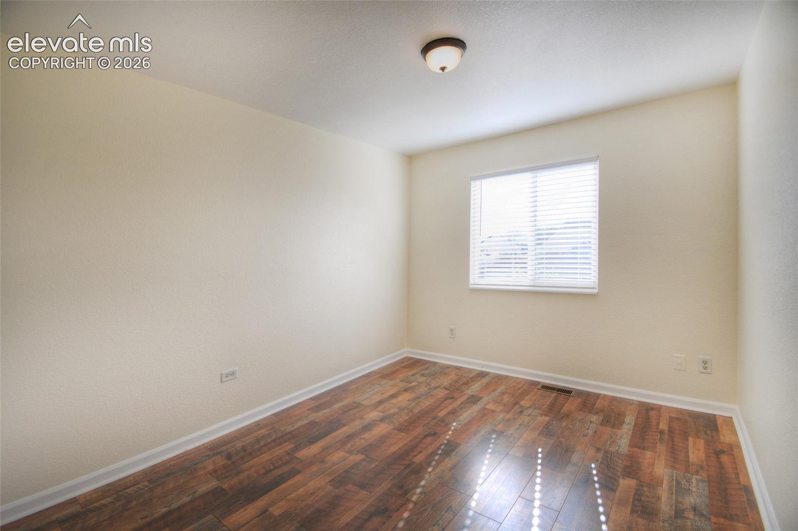 Listing photo 15 for 4820 Pathfinder Drive