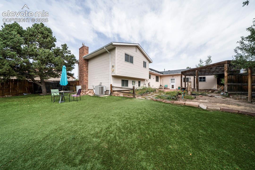 Listing photo 19 for 3165 Sapporo Place