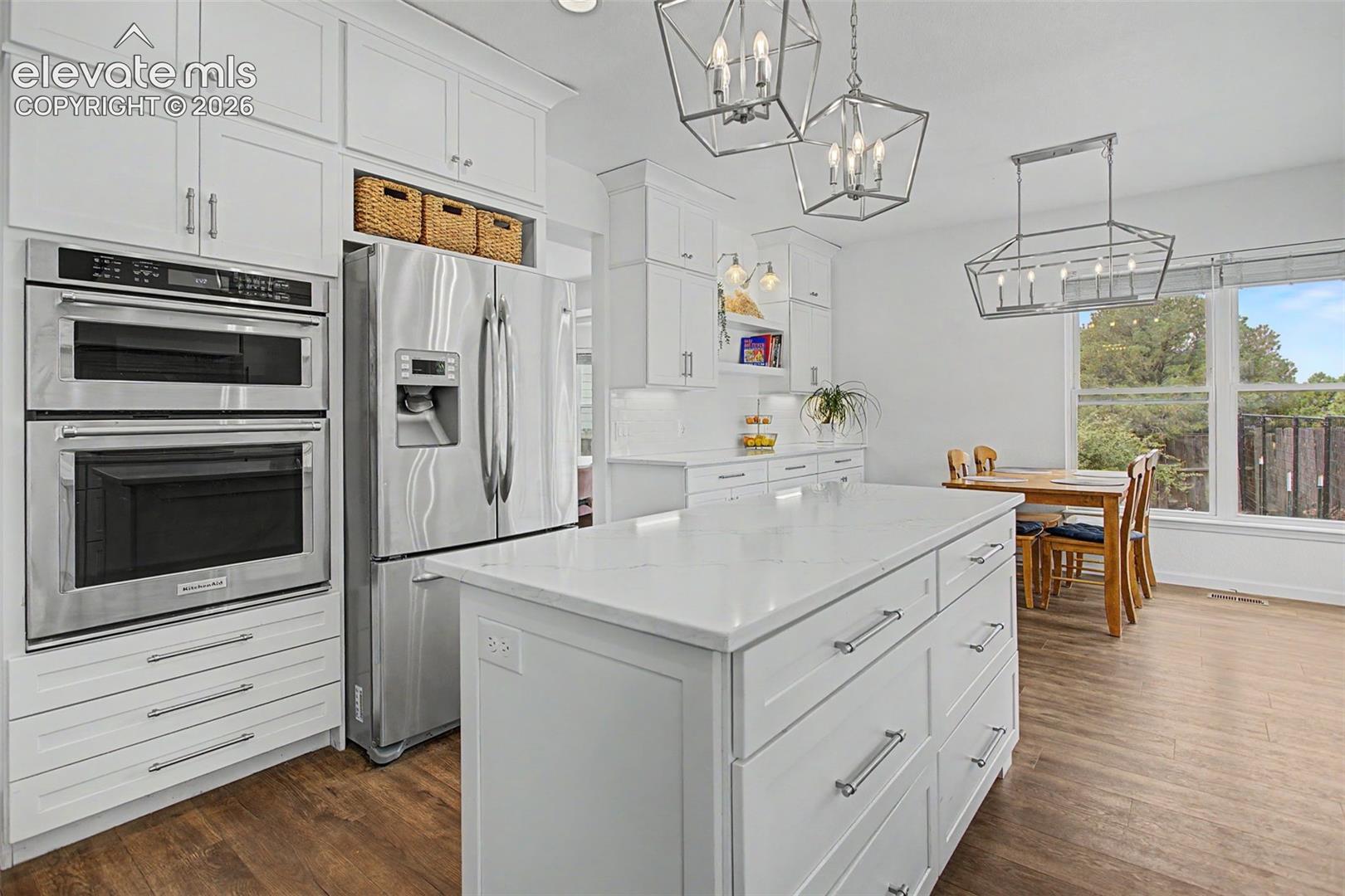 Listing photo 13 for 8335 Ashford Court