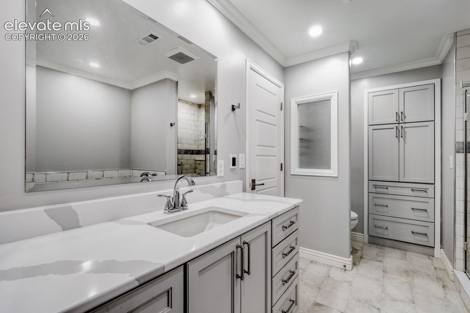 Listing photo 32 for 555 N Verbena Drive