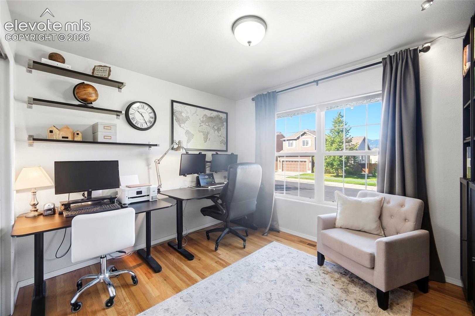 Listing photo 7 for 209 Avocet Loop