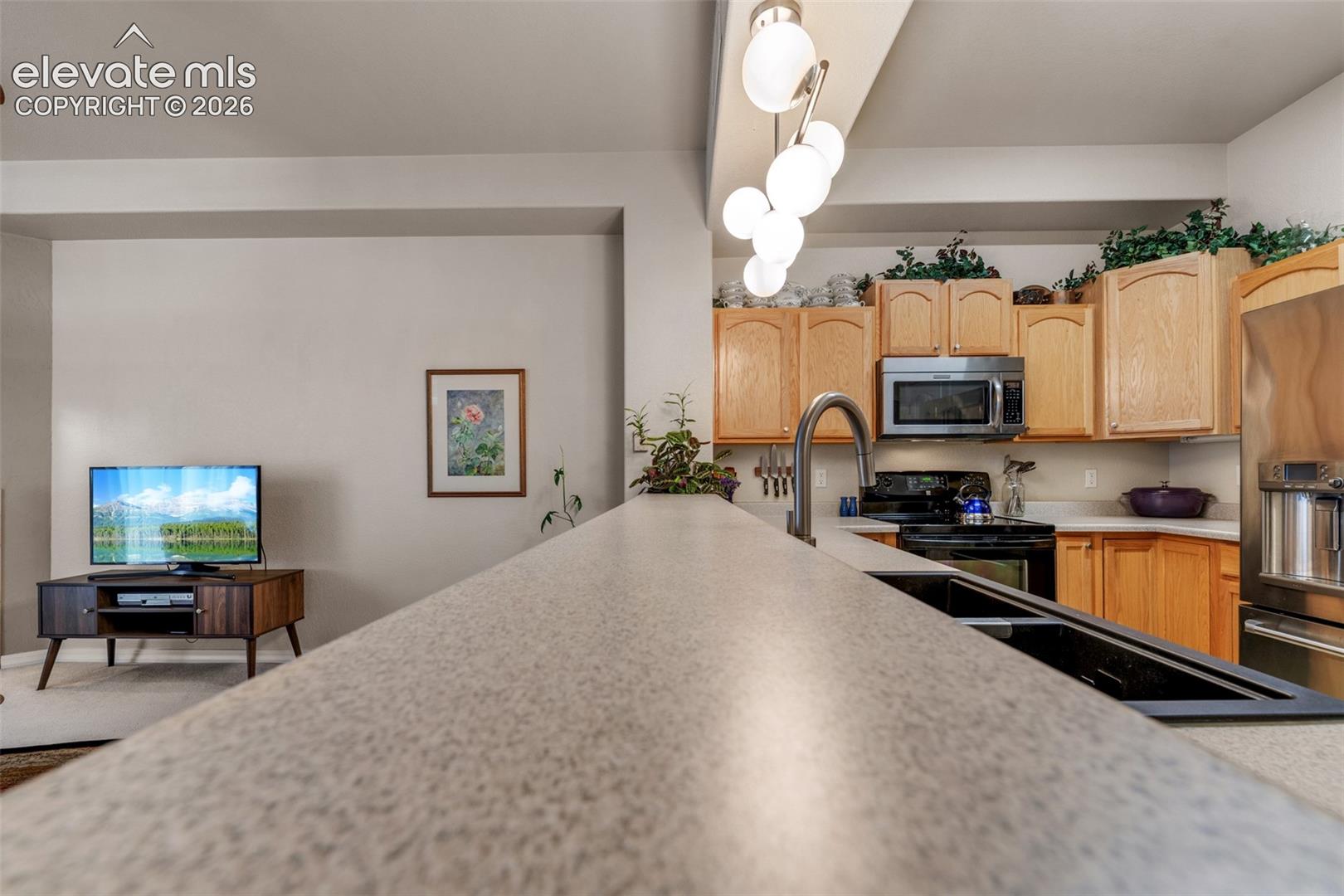 Listing photo 7 for 6679 Bethesda Point C