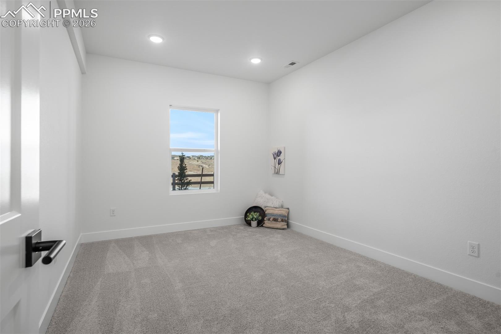 Listing photo 34 for 8850 Frolic View