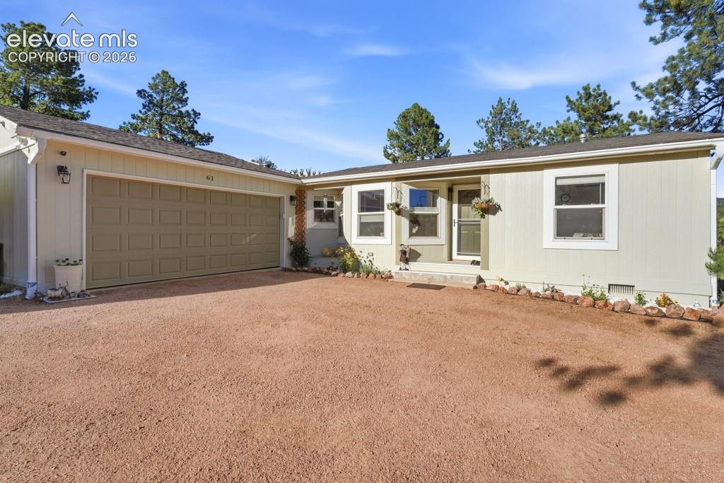 Listing photo 4 for 61 Forge Drive