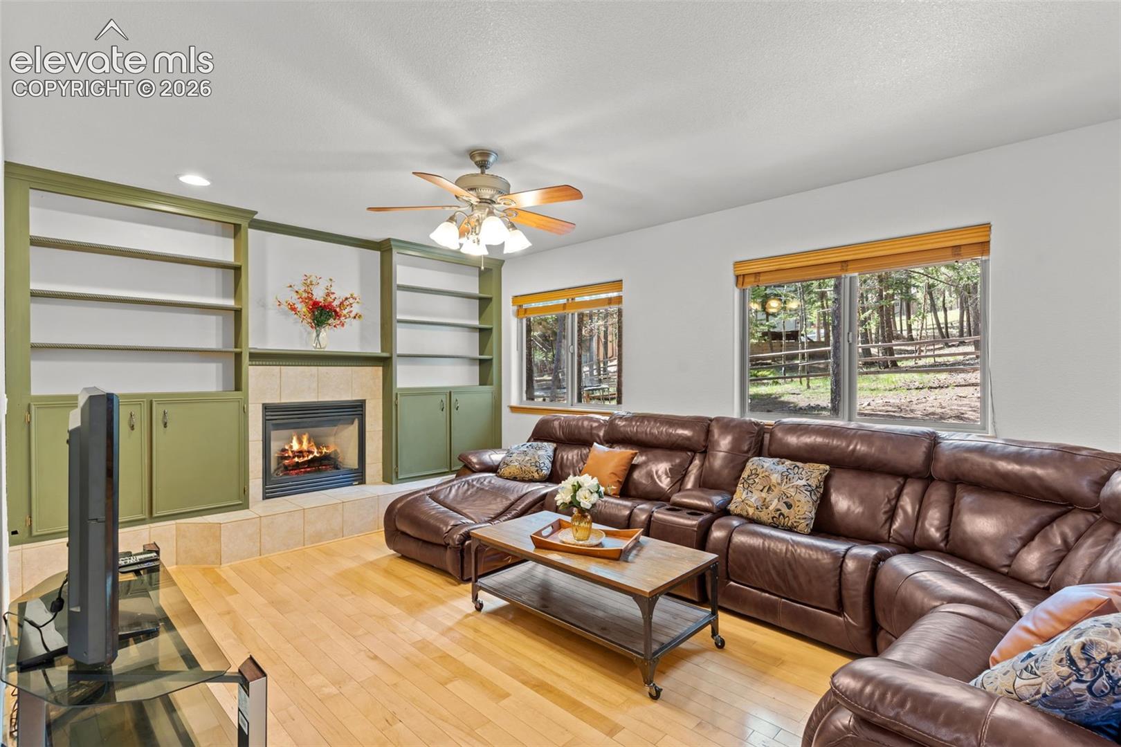 Listing photo 13 for 1215 Karen Lane