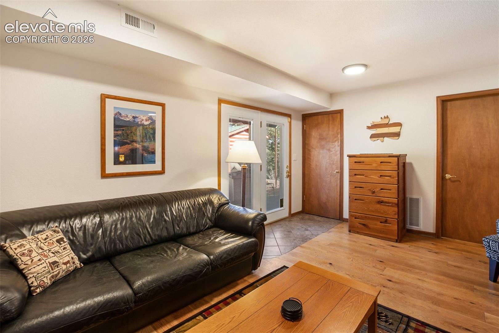 Listing photo 34 for 493 Horseshoe Drive