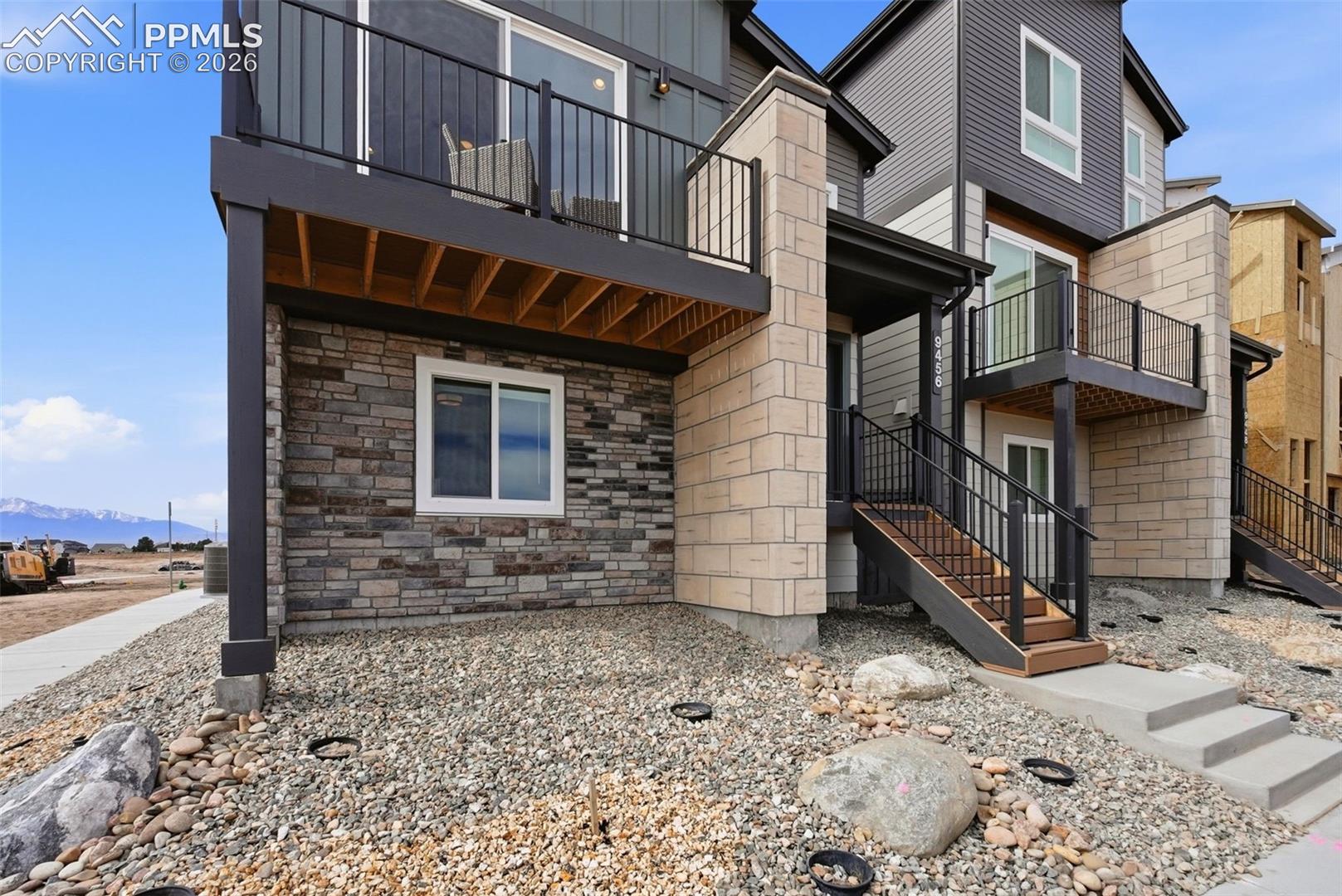 9456 Traveler Terrace, photo 4