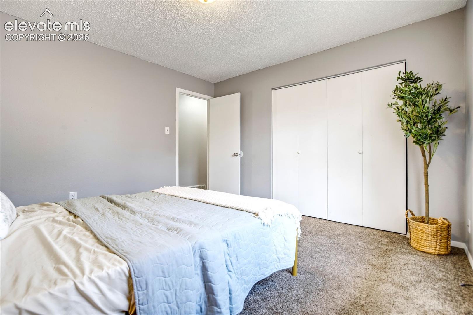 Listing photo 11 for 2408 Tucci Lane