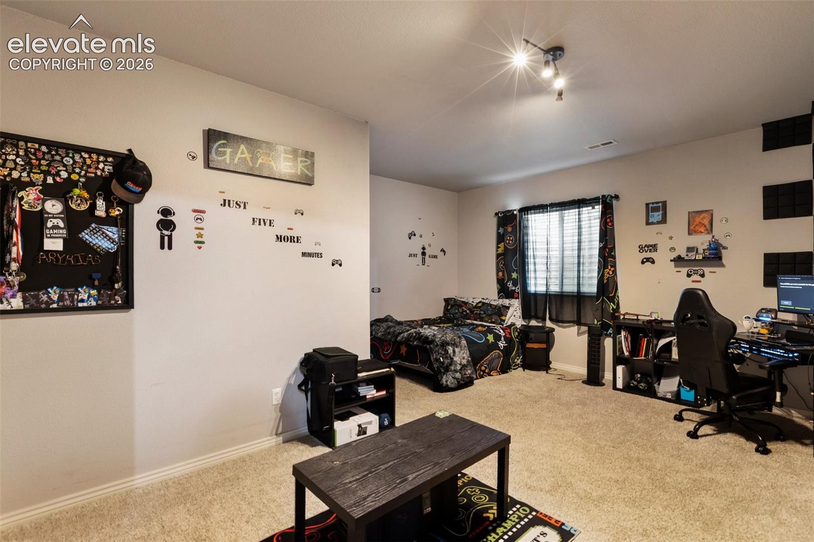 Listing photo 32 for 10388 Mt. Wilson Place
