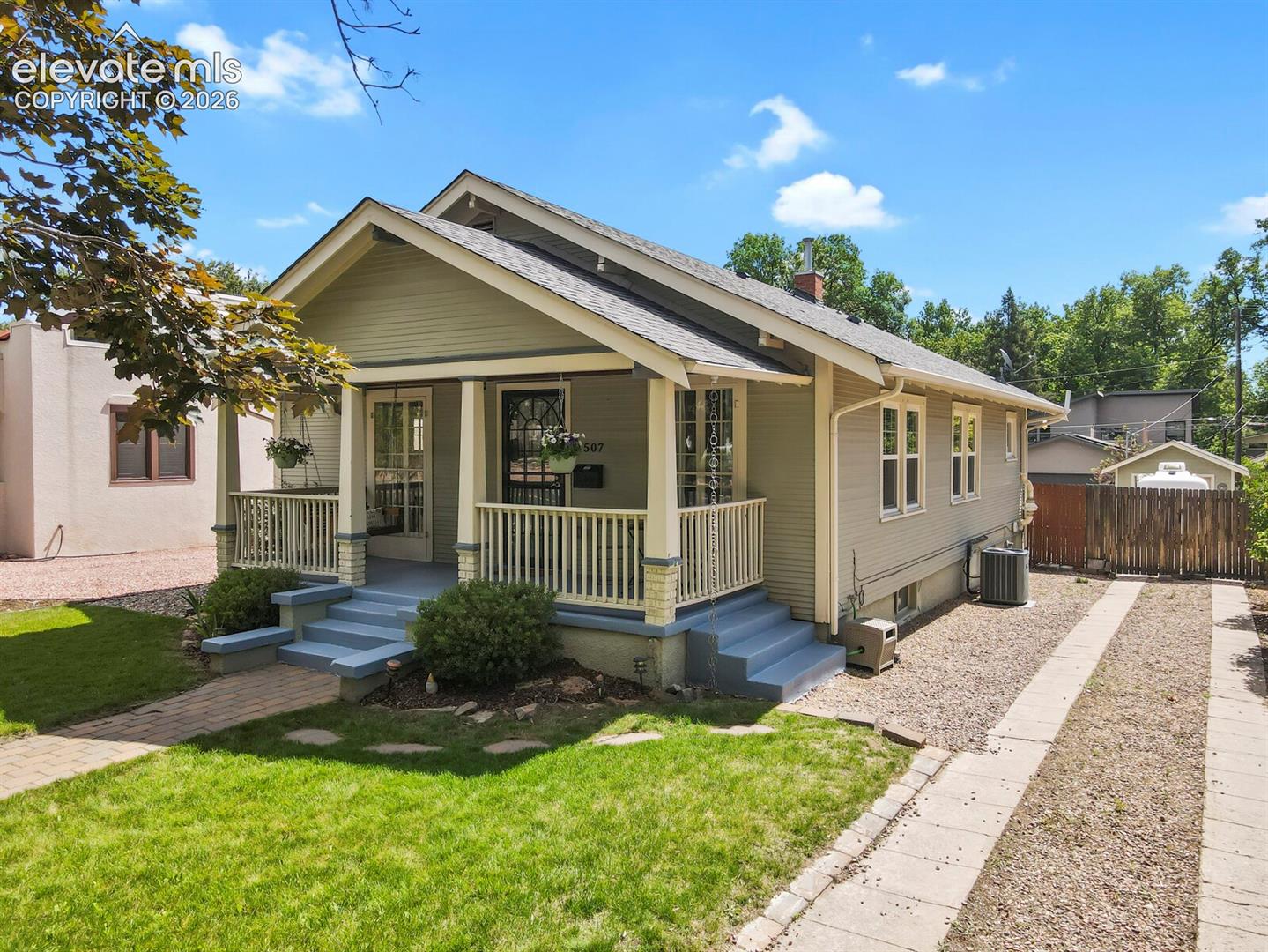 Listing photo 5 for 1507 N El Paso Street