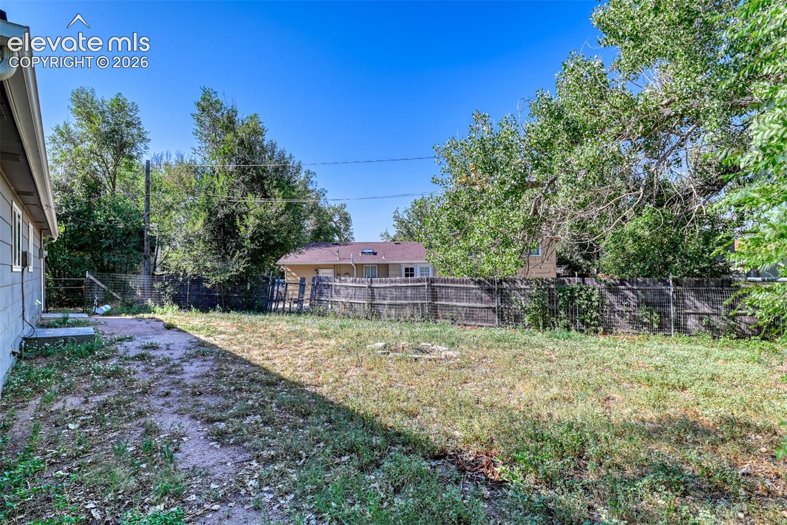 Listing photo 33 for 1810 Bonita Drive