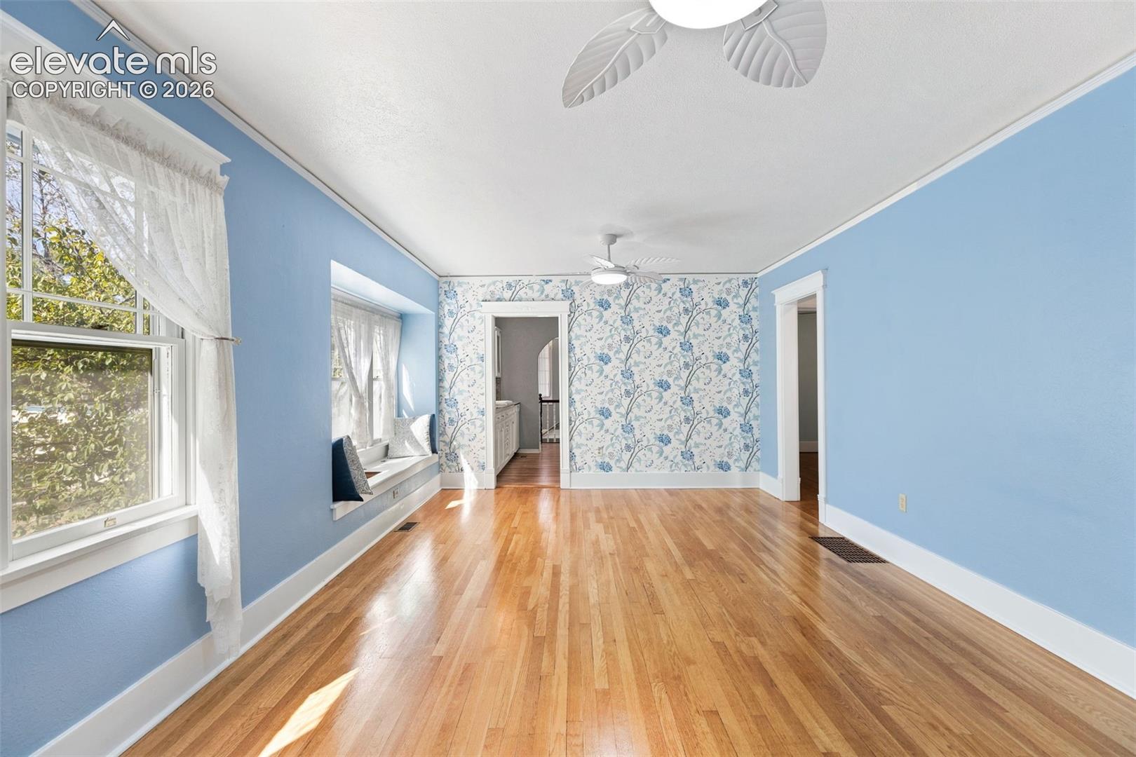 Listing photo 34 for 514 Custer Avenue