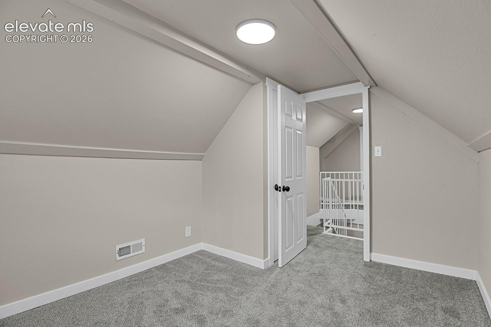 Listing photo 29 for 2614 Gunnison Street