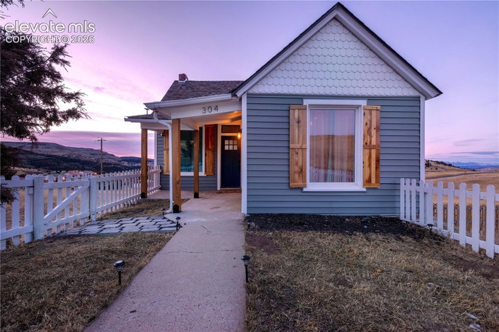 304 W May Avenue — listing photo