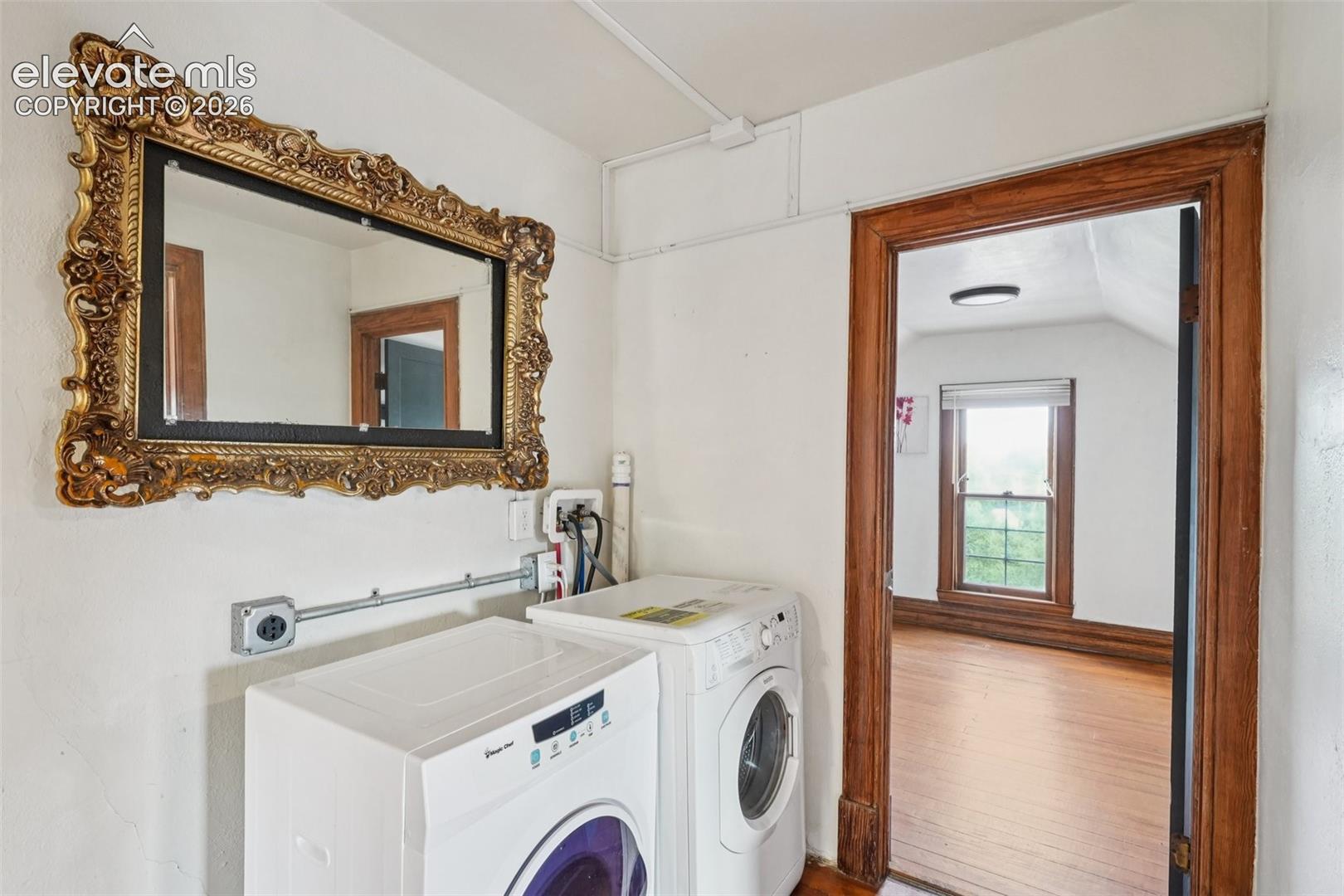 Listing photo 5 for 708 Cooper Avenue