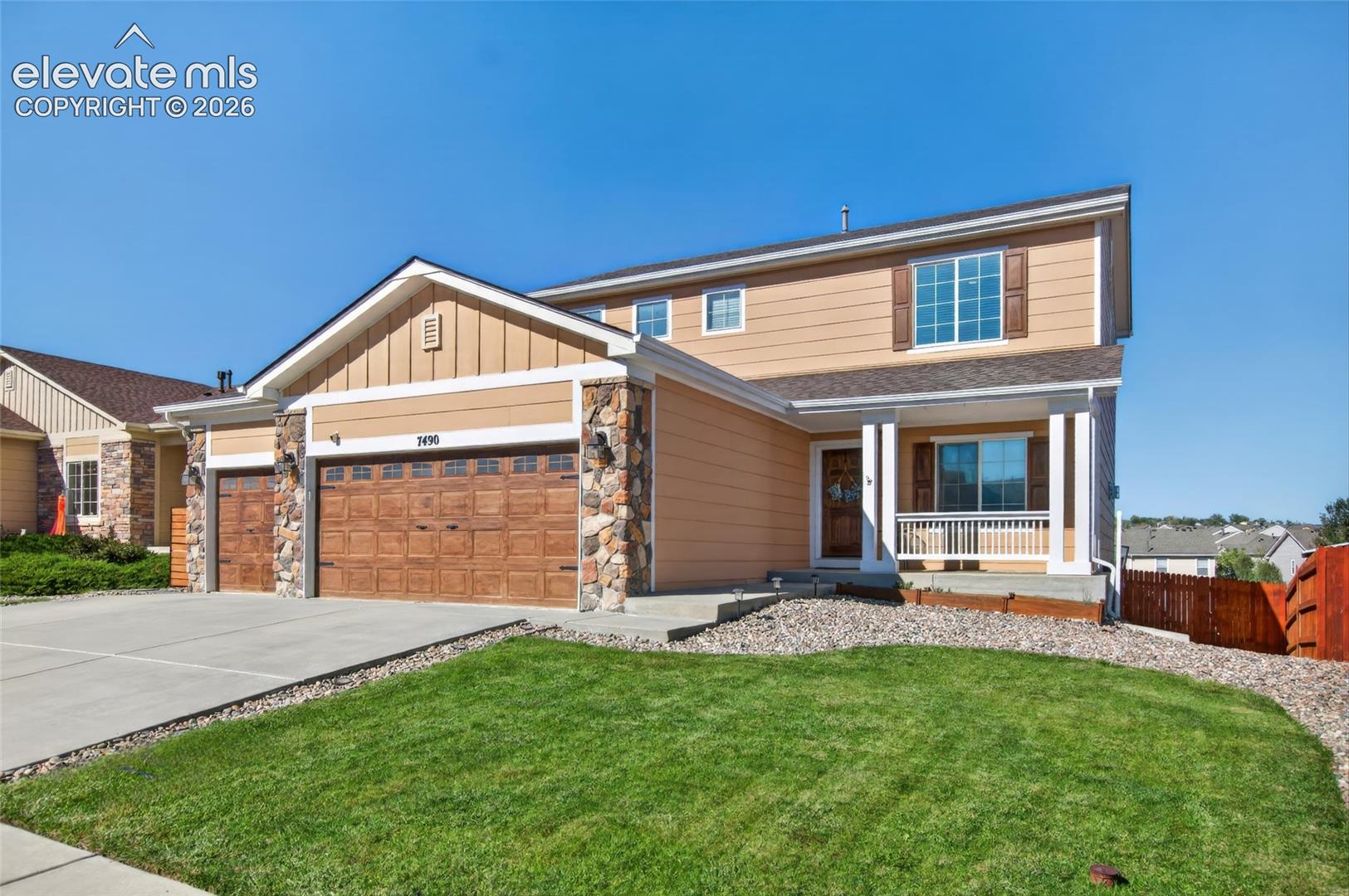 Listing photo 42 for 7490 Creekfront Drive