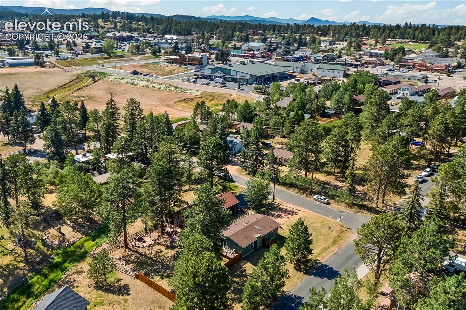 300 Fairview Street, photo 4
