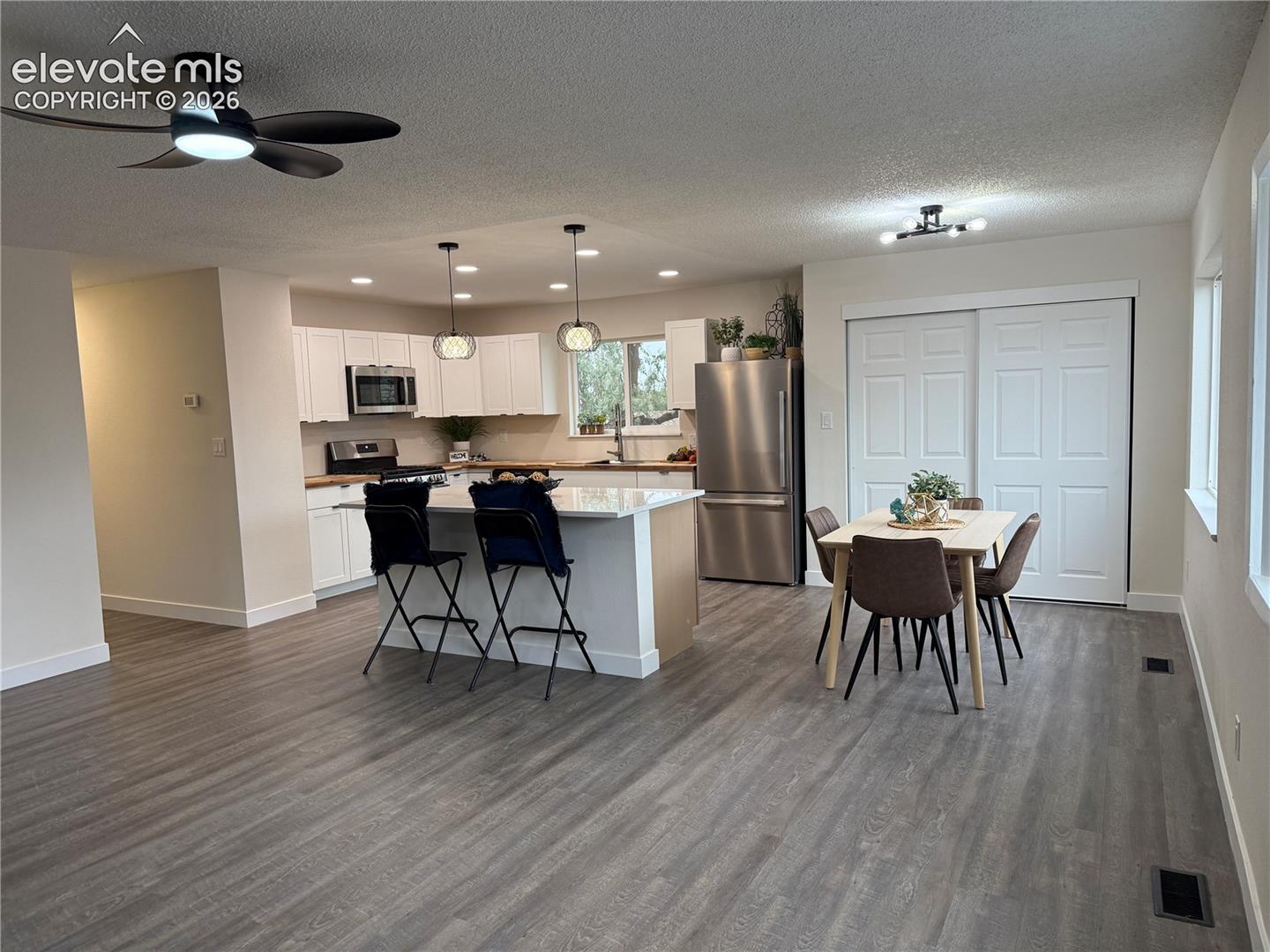 Listing photo 10 for 7055 Goldsmith Circle