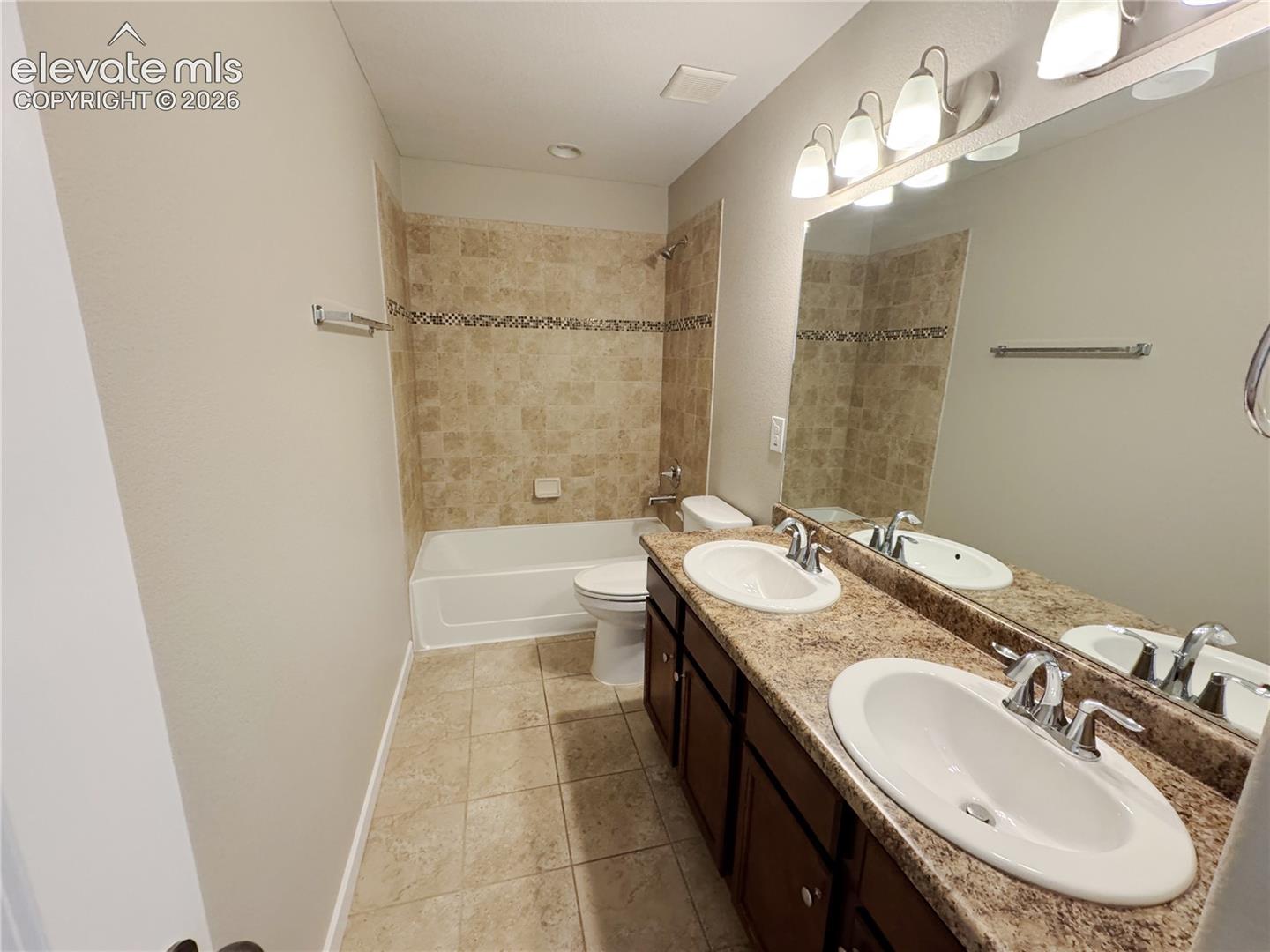 Listing photo 25 for 7961 Sandsmere Drive