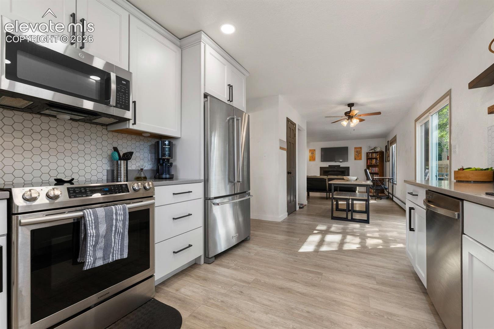 Listing photo 13 for 111 Ironweed Drive