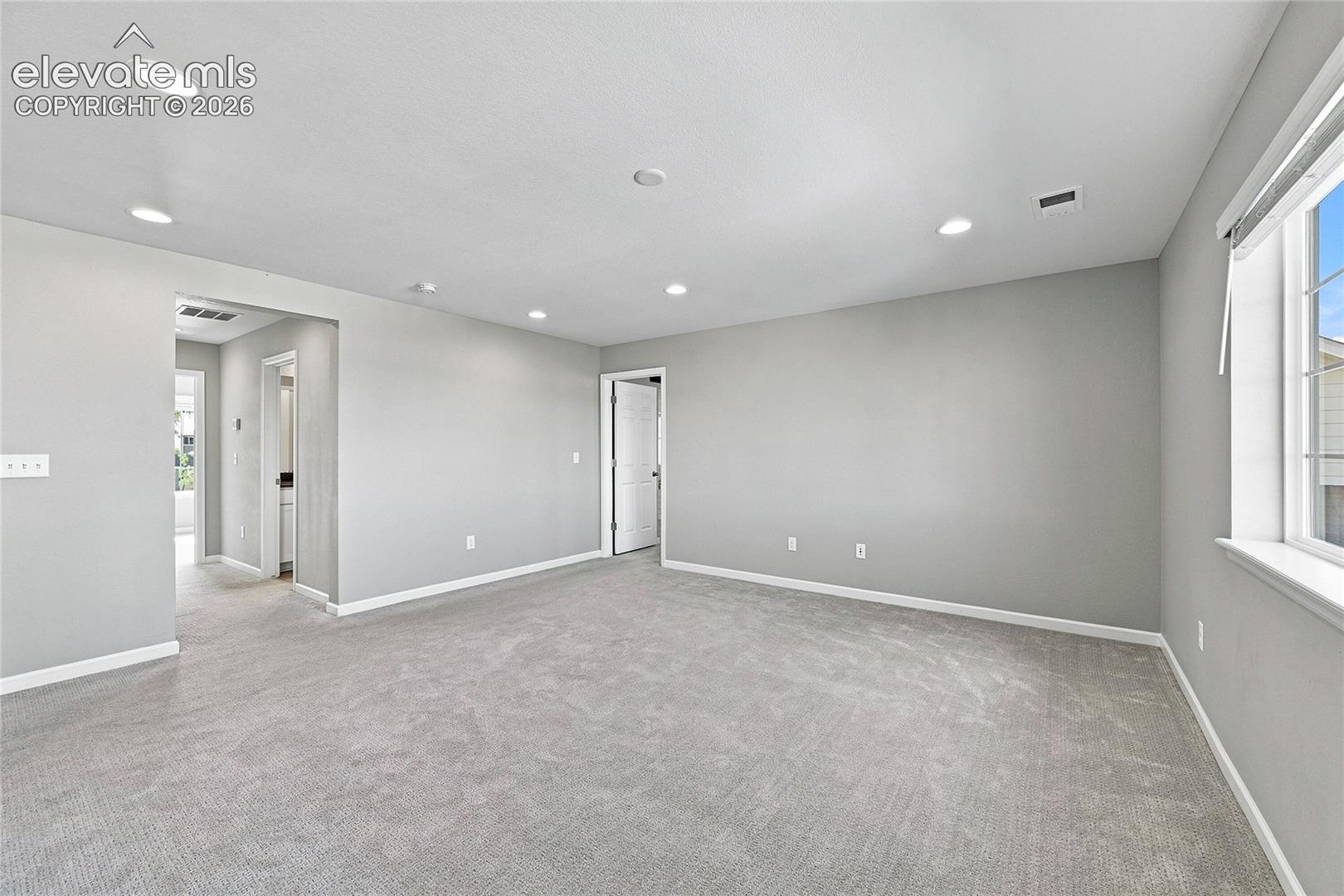 Listing photo 33 for 27645 E Geddes Place