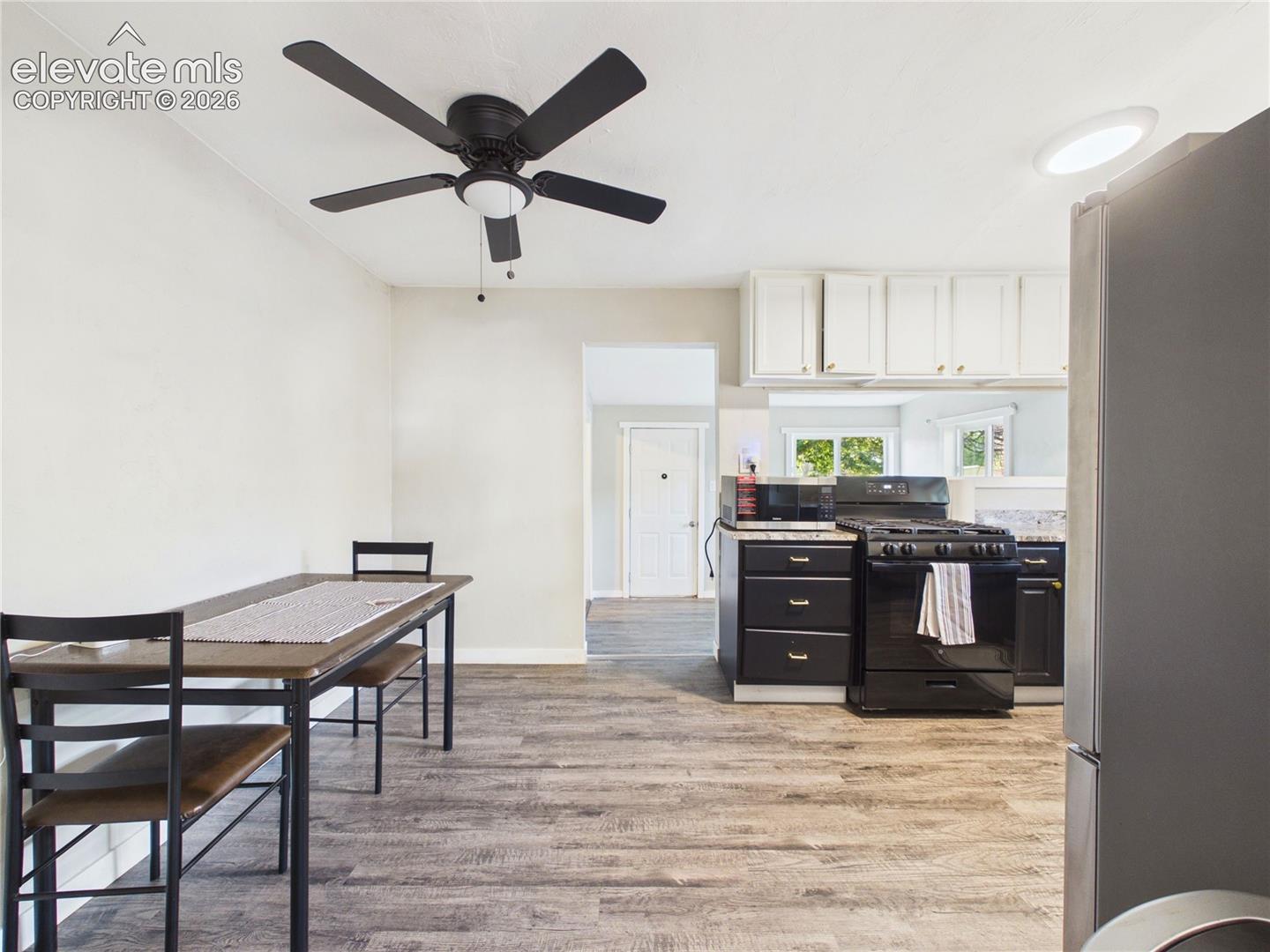 Listing photo 15 for 1530 N Norwood Avenue