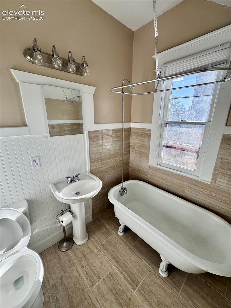 Listing photo 35 for 204 W 15th Street