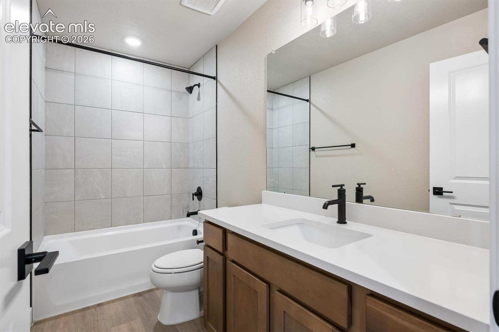 Listing photo 28 for 7931 Grey Bark Way