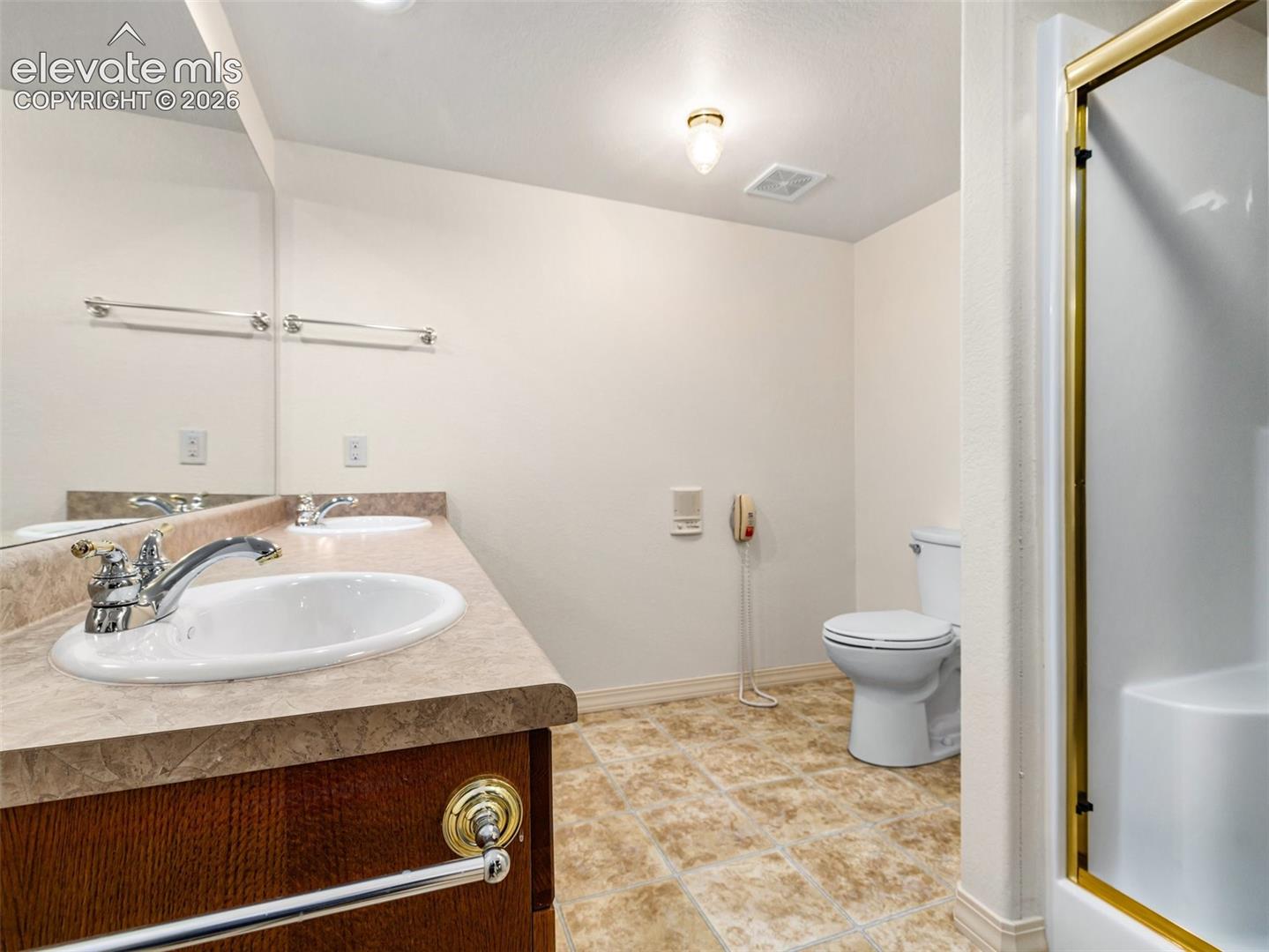 Listing photo 31 for 10 Erica Court
