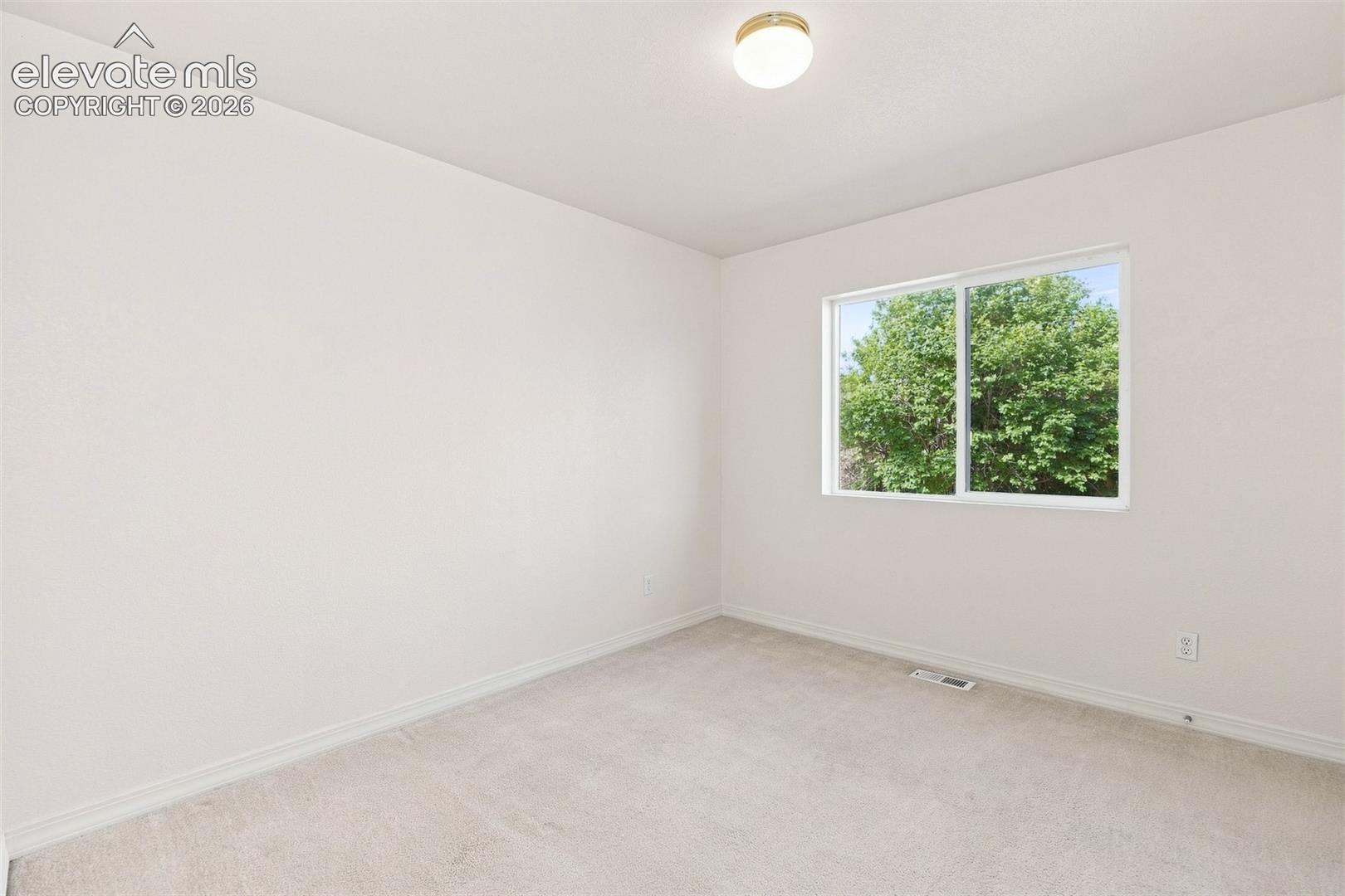Listing photo 18 for 1076 Linda Mood Drive